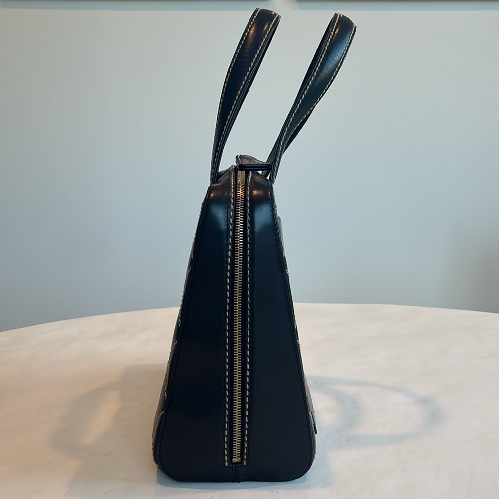 Chanel Black Leather Cream Wild Stitch Handbag - Picture 13 of 17